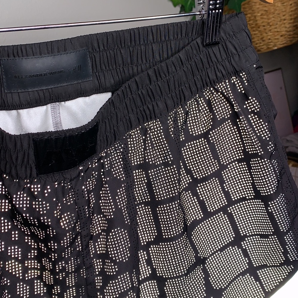 ALEXANDER WANG x H&M | Runaway Double Run Shorts HM - Picture 12 of 15